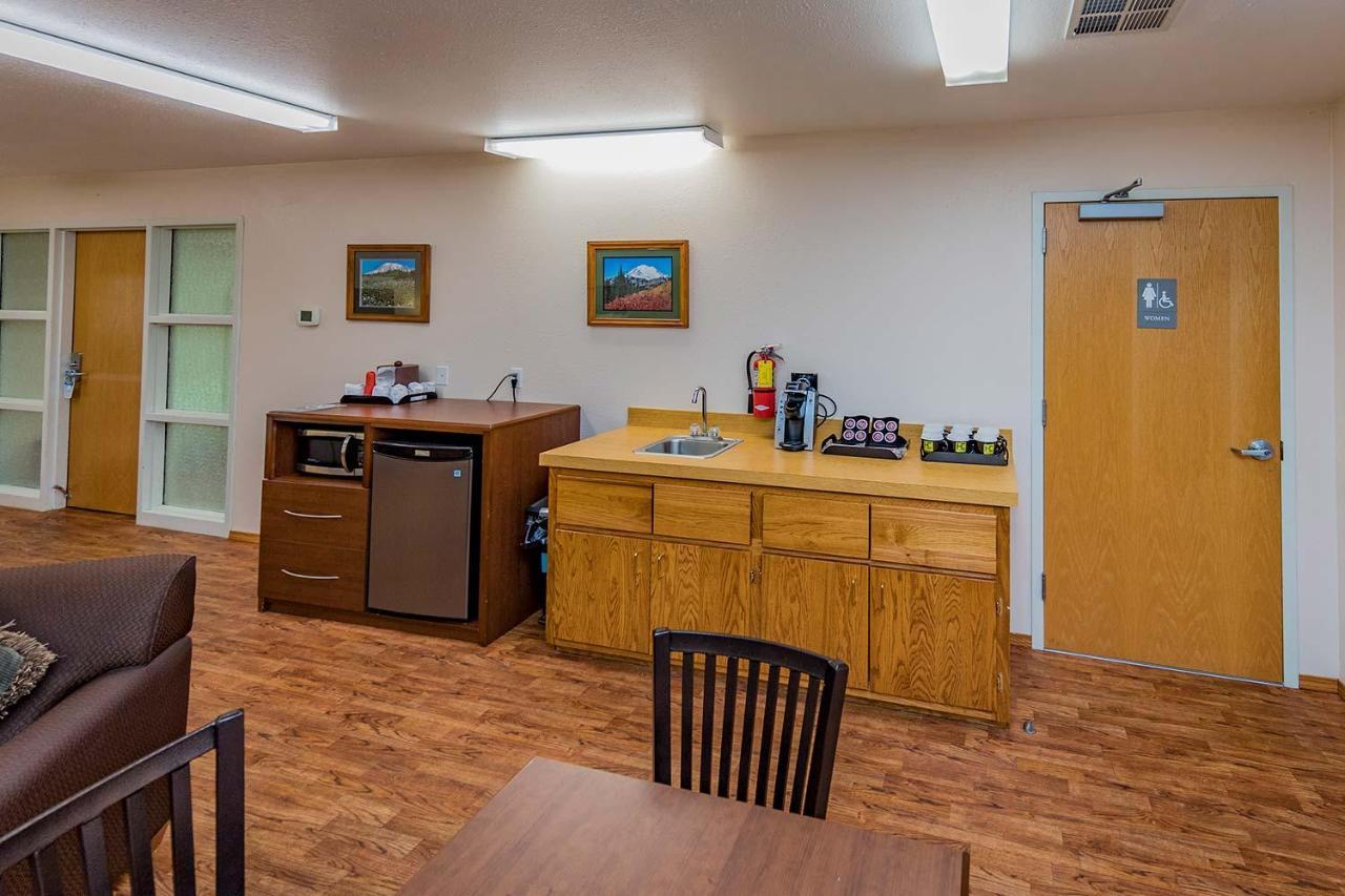 Nisqually Lodge Эшфорд Экстерьер фото